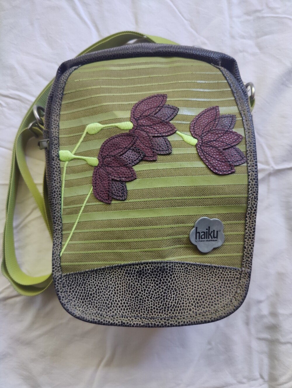 Haiku Crossbody Travel Everyday Bag Green